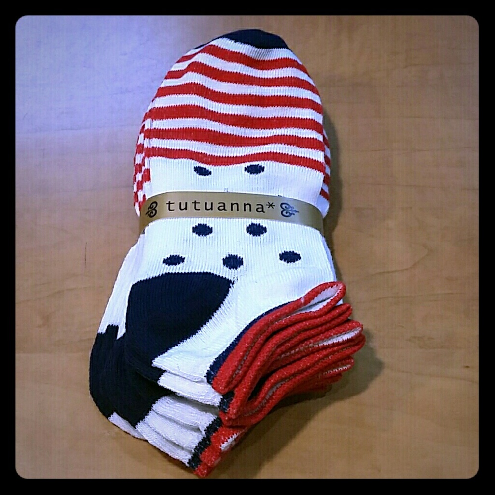 Ten pairs of woman tutuanna ankle socks